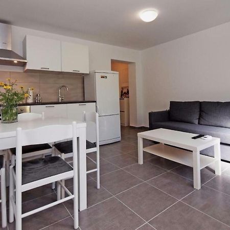 Apartments Mare Vodice Kültér fotó