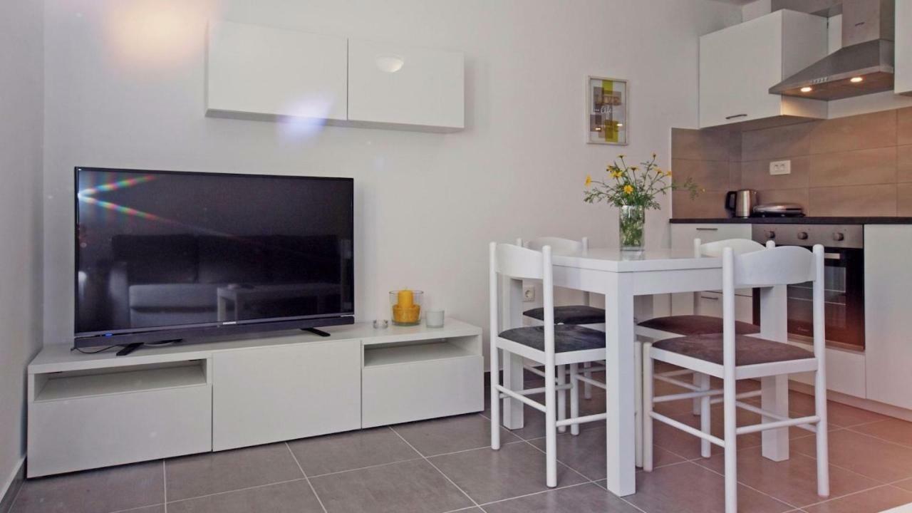 Apartments Mare Vodice Kültér fotó