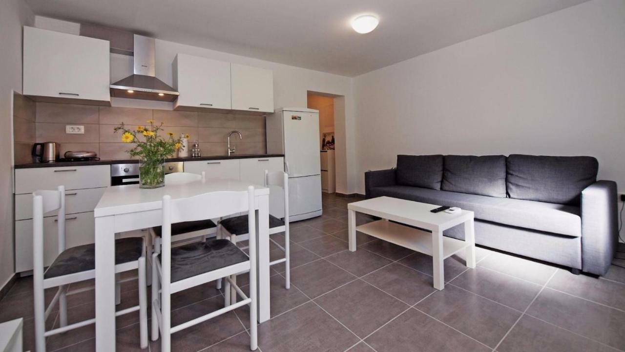 Apartments Mare Vodice Kültér fotó