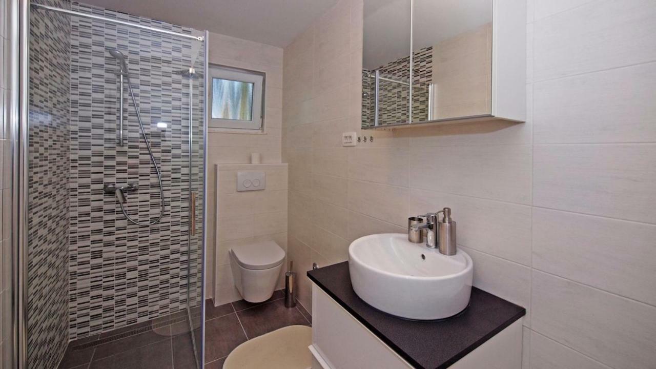 Apartments Mare Vodice Kültér fotó