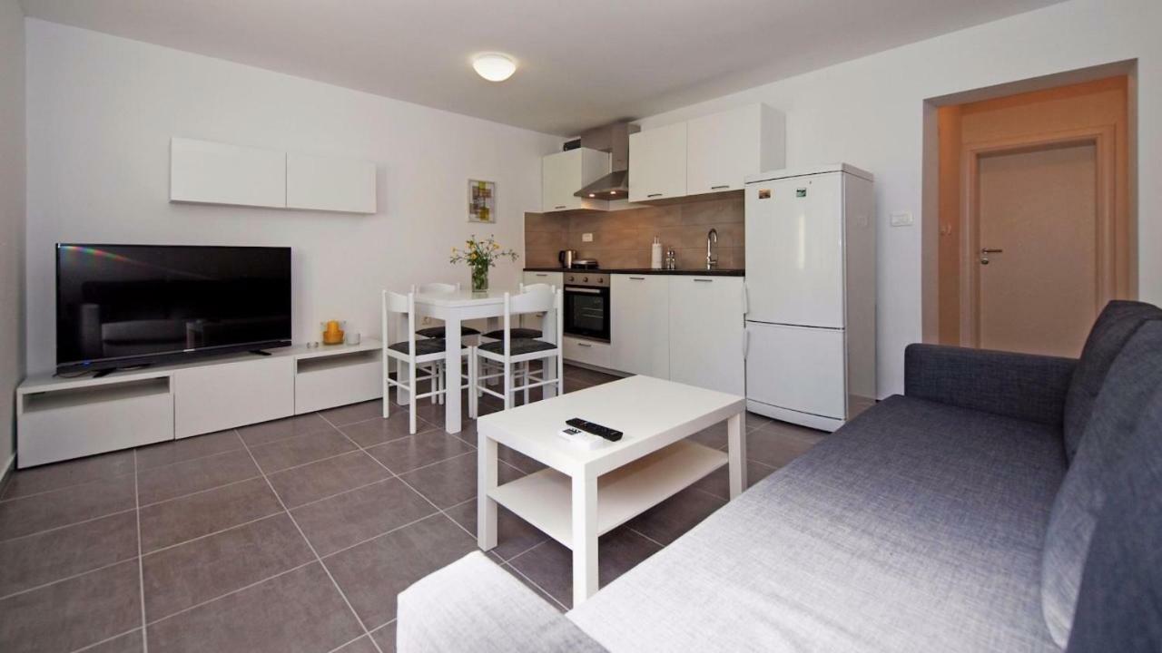 Apartments Mare Vodice Kültér fotó